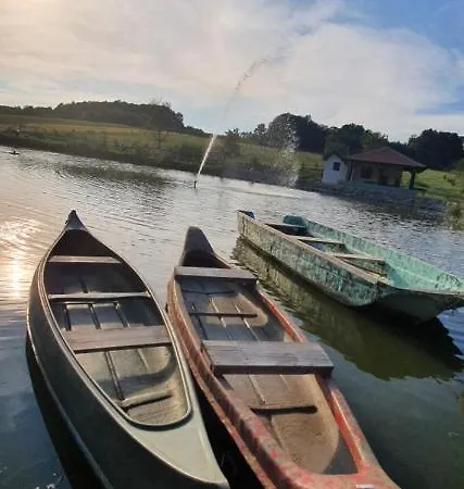 Konukevi Resavsko Etno Selo