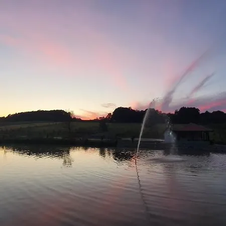 Konukevi Resavsko Etno Selo 4*