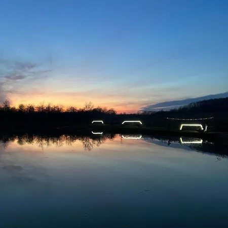 Konukevi Resavsko Etno Selo 4*